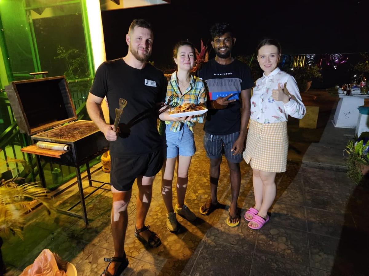 Maple Place Unawatuna Bagian luar foto
